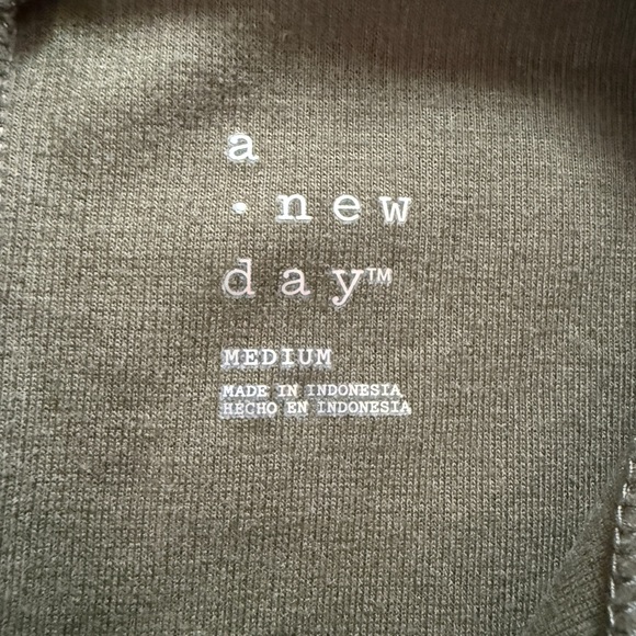 a new day Sleeveless Button Front Shirt - Picture 3 of 3